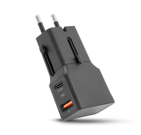LoGiiX World Traveler Lite Adapter
