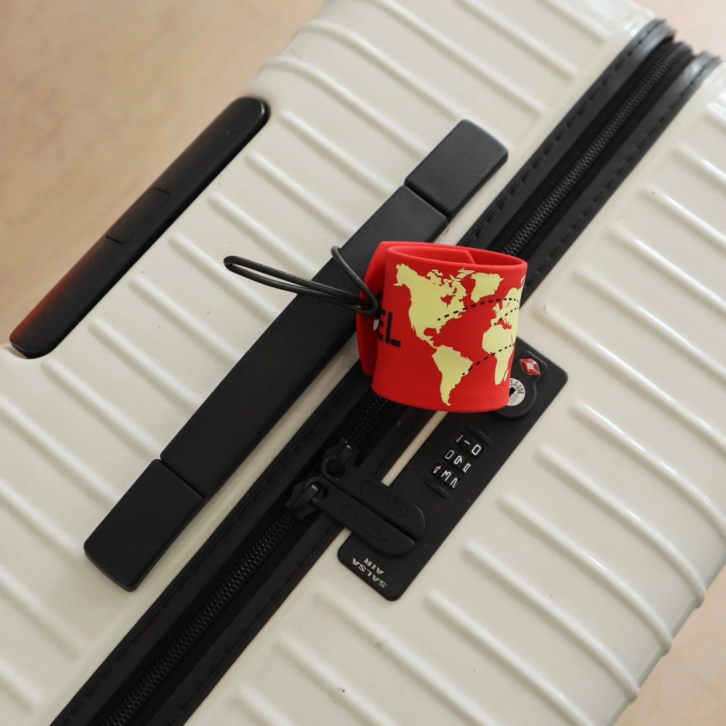 Kikkerland Slap Luggage Tag