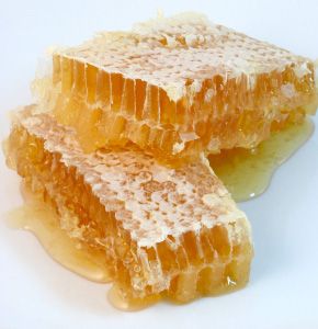 Tuck's Bee Better Farm Cut Honey Comb