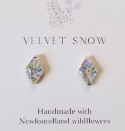 Velvet Snow - Stud Earrings
