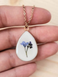 Velvet Snow - Teardrop Pendant Necklaces
