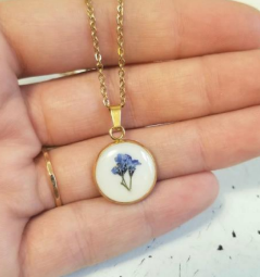Velvet Snow - Round Pendant Necklaces
