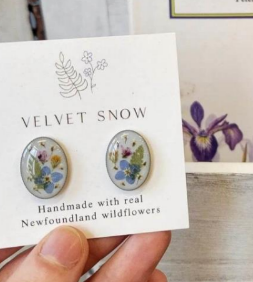 Velvet Snow - Stud Earrings